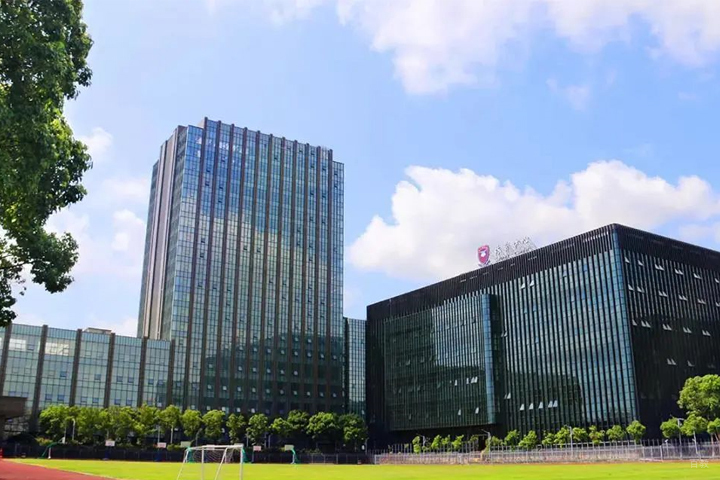 上海师范大学附属第二外国语学校_校区环境