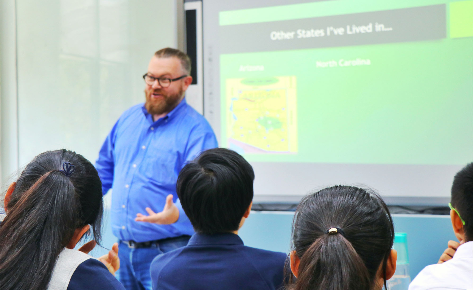 上海融育国际学校外教老师授课
