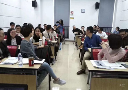 厦门聚创学历_学员上课场景