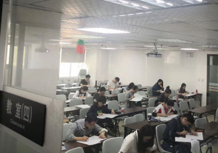 厦门聚创学历_学员上课场景