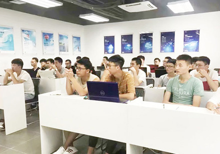 学员上课场景