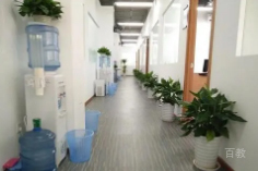 校区走廊