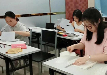 郑州课小美_学员学习场景