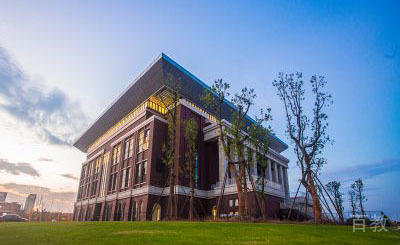 上海建桥国际高中_学习环境