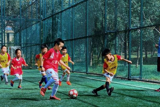 北京红黑骑士青少年足球培训_学校比赛