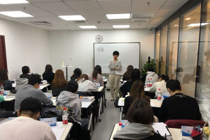 老师授课图片