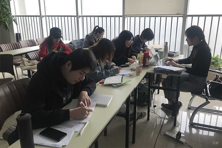 成都MAMAMIA妈妈咪呀意大利语学校_课程照片