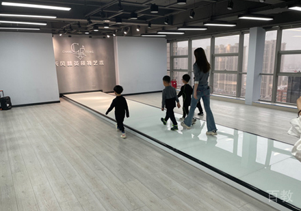 学员课堂学习场景