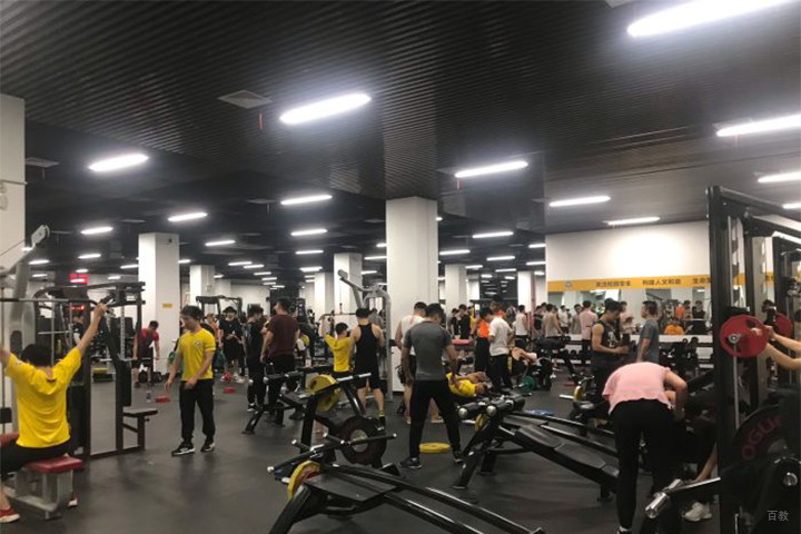 成都赛普健身教练培训学校_健身训练
