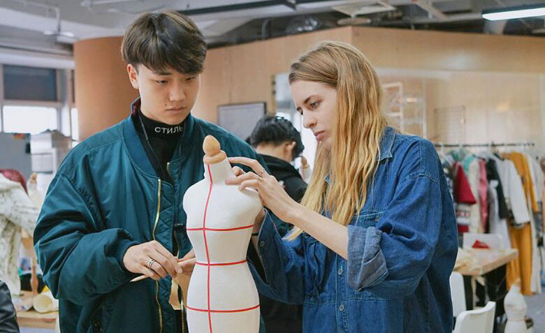 上海ROSSO国际艺术教育_服装设计作品集课堂