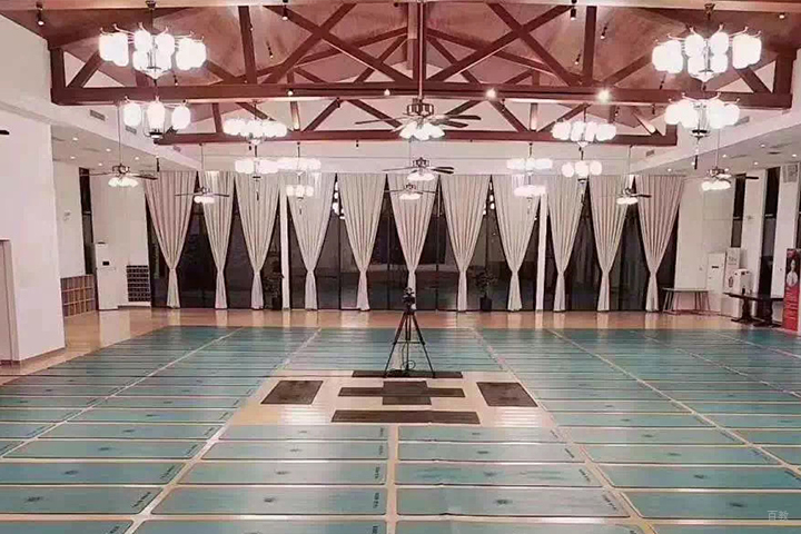 瑜伽训练室