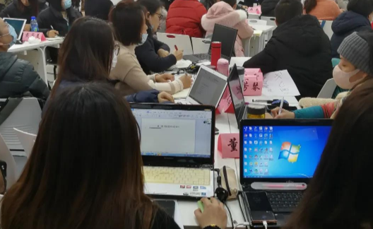 学员课堂学习