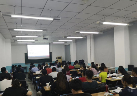 福州智圆MBA考研_线下面授班学员上课场景
