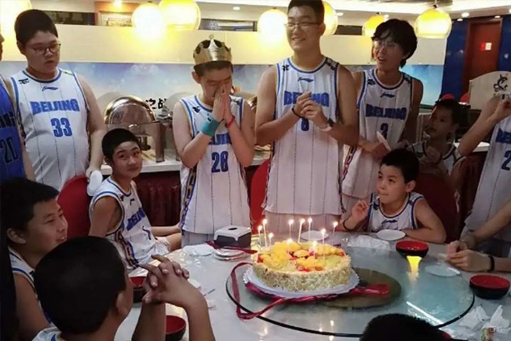 学生生日会