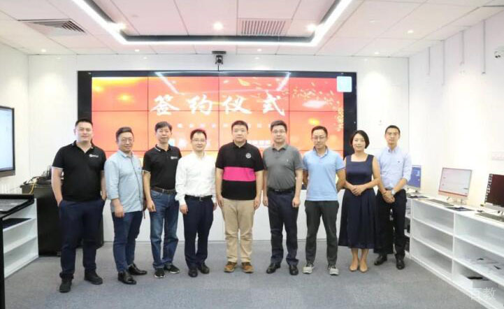 南宁新励成口才培训_老师合照