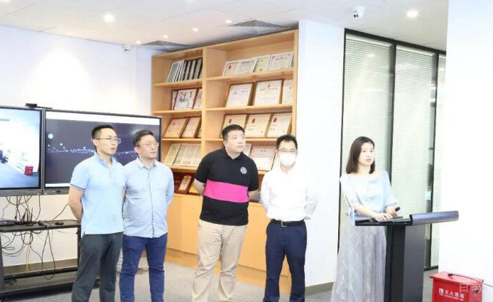 南宁新励成口才培训_老师合照
