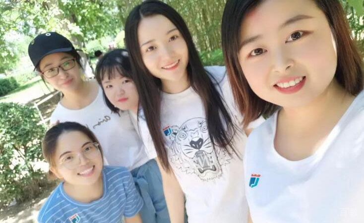 南宁新励成口才培训_学员合照