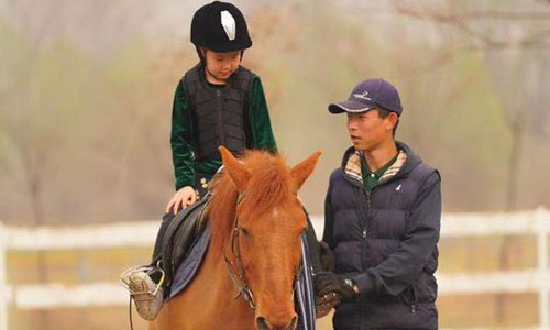 北京蓝调月河湾马术幼儿马术骑乘培训