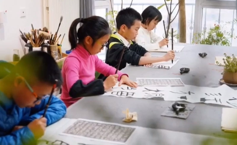北京喜墨人书画教育少儿书法课堂