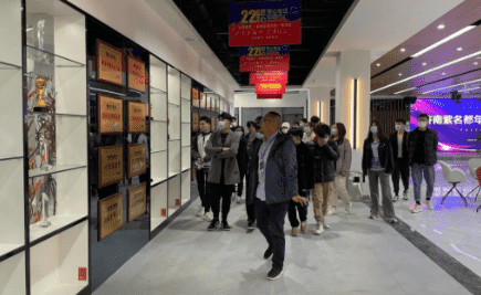 家长来校参观