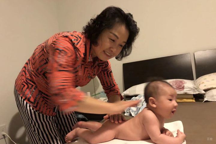 北京月管家家政母婴技能岗前培训学习合影