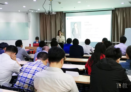 校区学员上课场景展示
