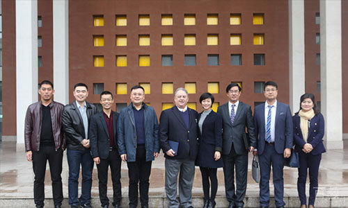 北京美国凯泽大学_集体合影