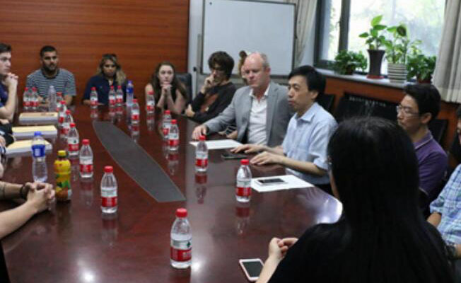 上海上海交大终身教育学院北欧留学老师课前会议
