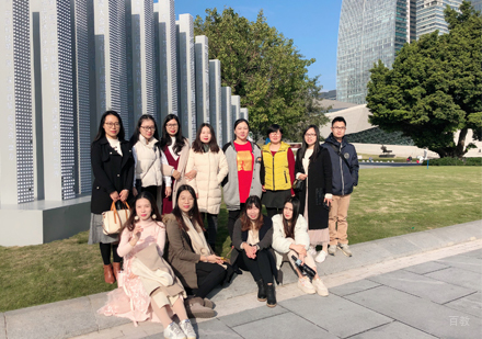 南昌读研教育校区报名学员合影