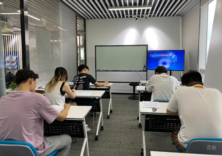 校区学员上课场景展示