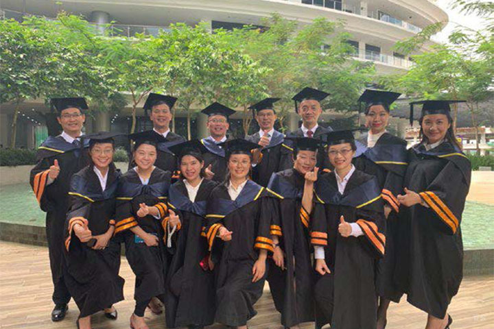 北京以色列希伯来大学_以色列希伯来大学毕业学员合影