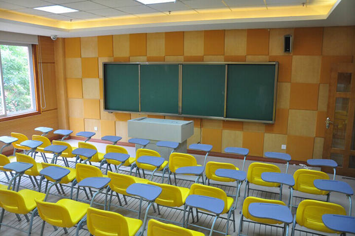 成都丹秋高考中心教室环境