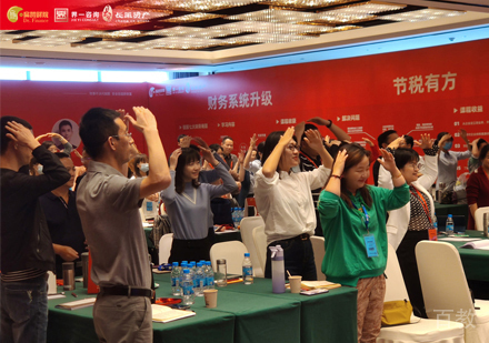 校区报名学员课堂上课场景展示