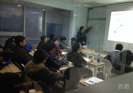 校区老师授课场景展示