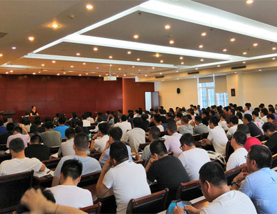 郑州易佳咨询_学员上PMP上课场景