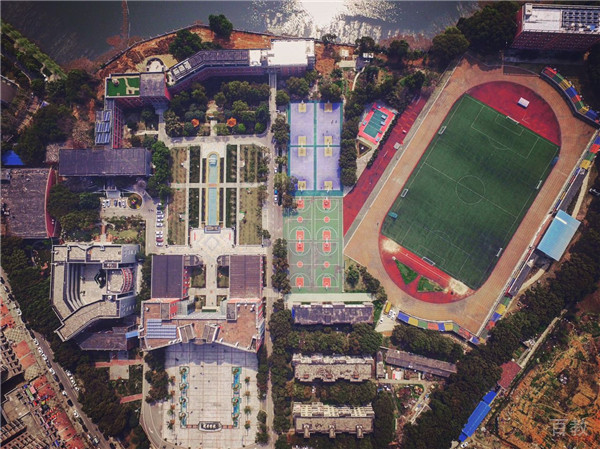学校校园俯视图