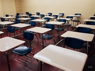 武汉加拿大文理中学_教室环境