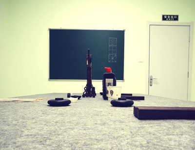 学校上课场景