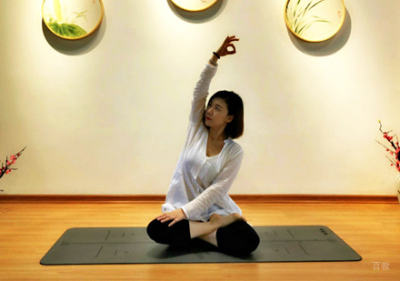 厦门坤阳瑜伽_校区老师授课场景展示