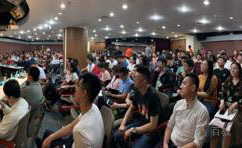 学校师生合照