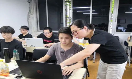 北京乐搏软件测试培训学校老师教学指导