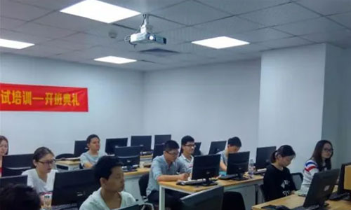 北京乐搏软件测试培训学校_开班典礼