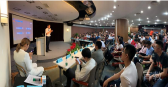 老师学员沙龙教学现场