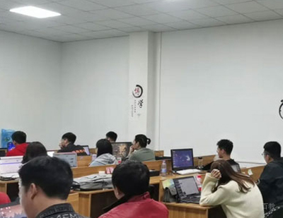 乐搏软件测试培训学校学员上课场景展示