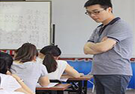 广州中公考研师生互动