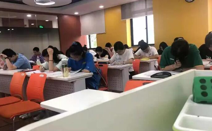 南宁新东方考研自习室