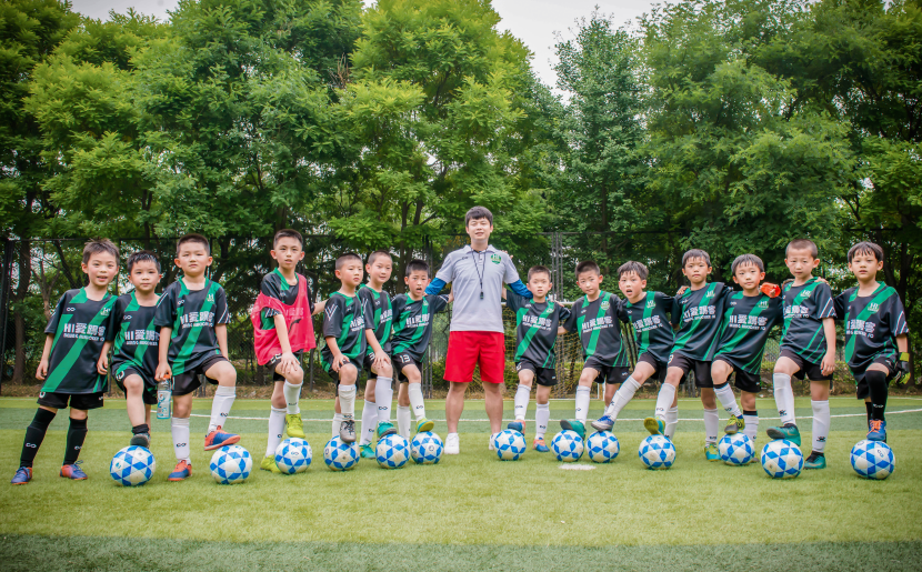 上海爱踢客青少年足球俱乐部学员相册