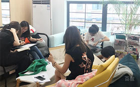 广州零创国际艺术教育_学生互动