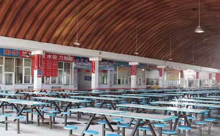 学校食堂