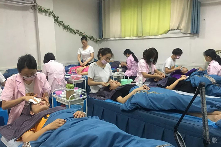 上海聚仕国际美妆_学员相册图片